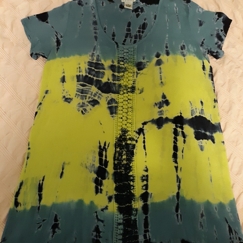 ARTSY OSO NEON TIE-DYE RAYON TEE,  XL